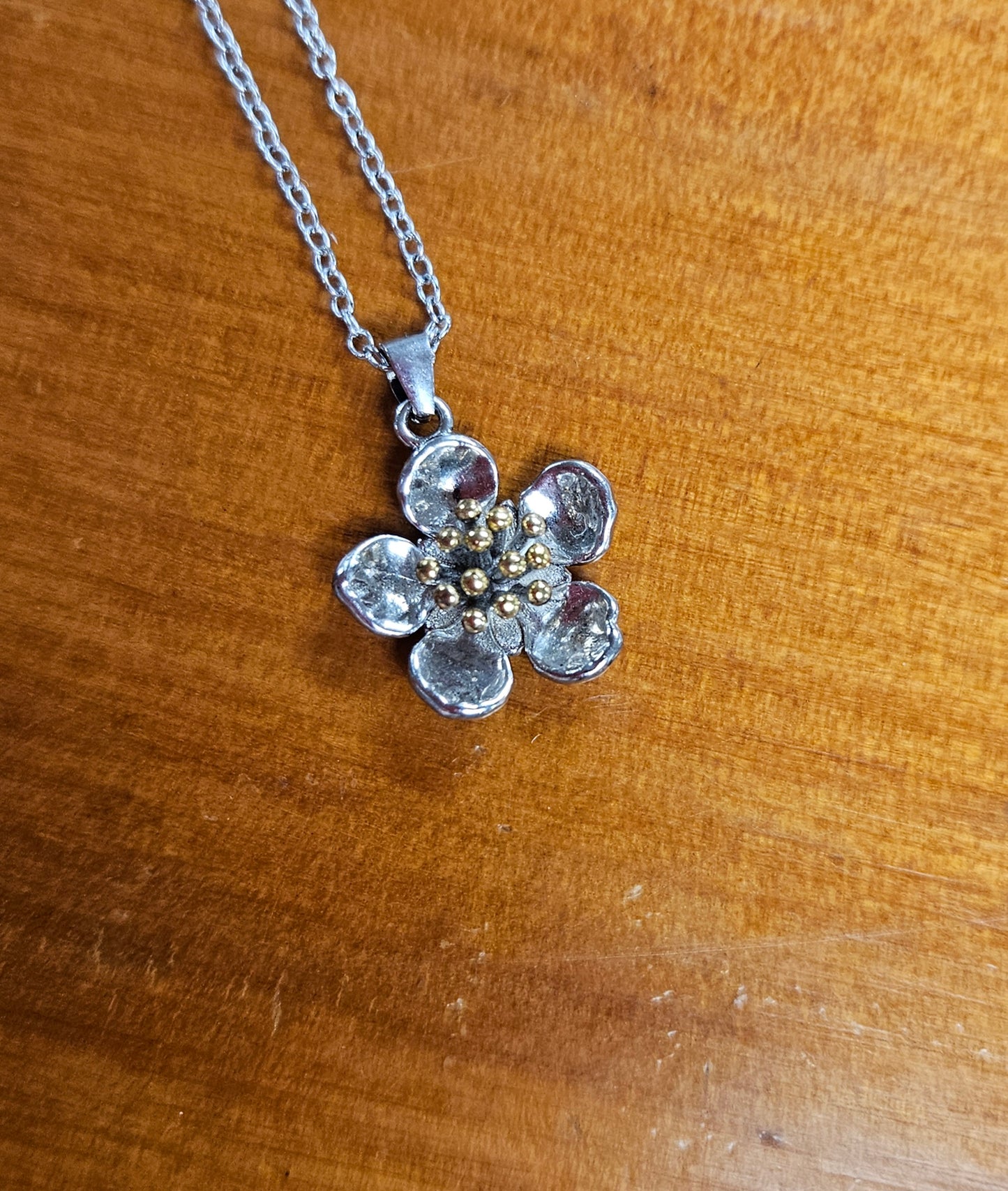 Manuka Flower Pendant And Chain Sterling Silver