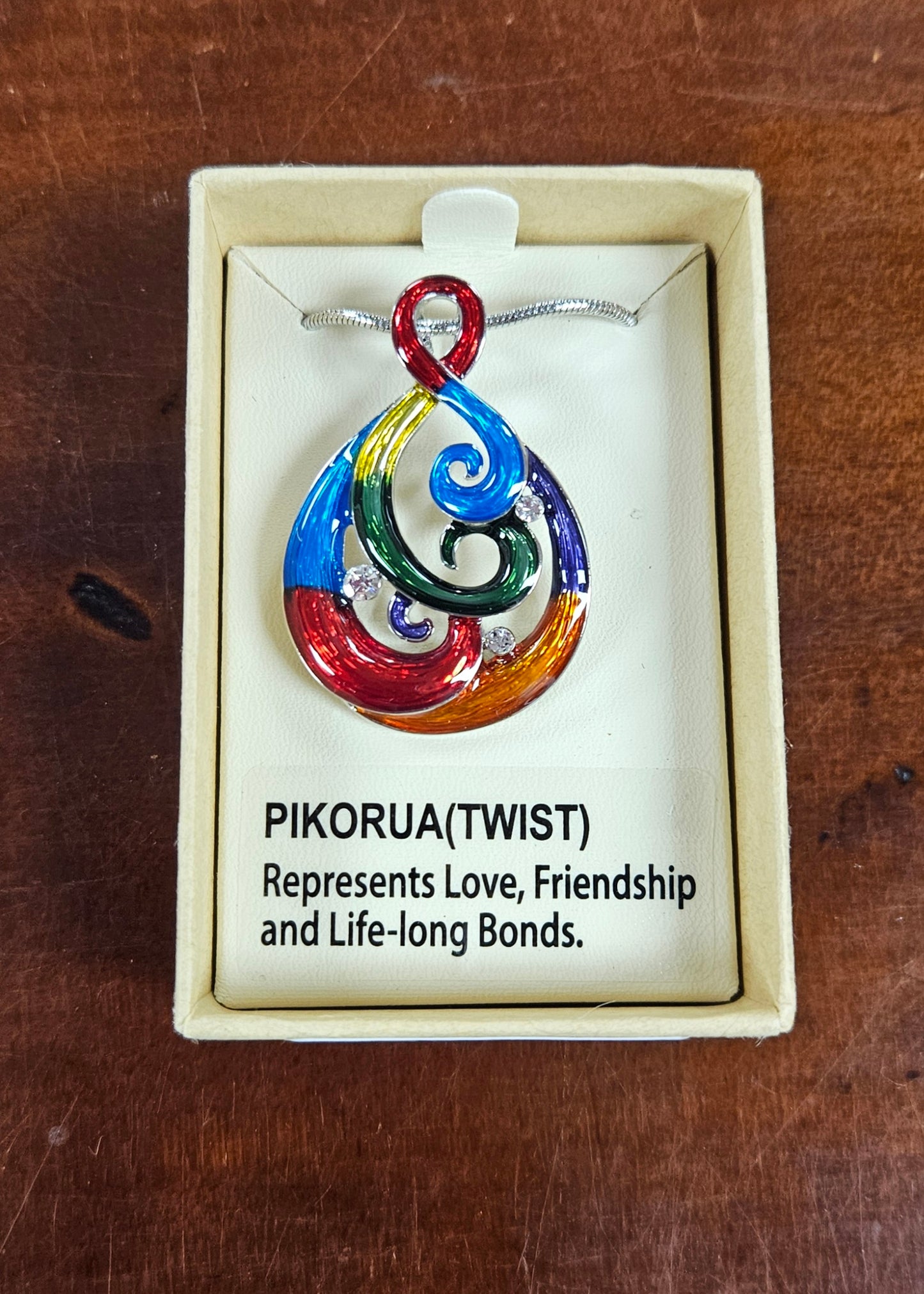 Pikorua Twist Pendant, Necklace