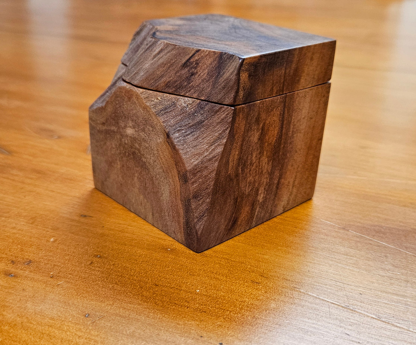 Swamp Kauri Single Ring Box / Proposal Box