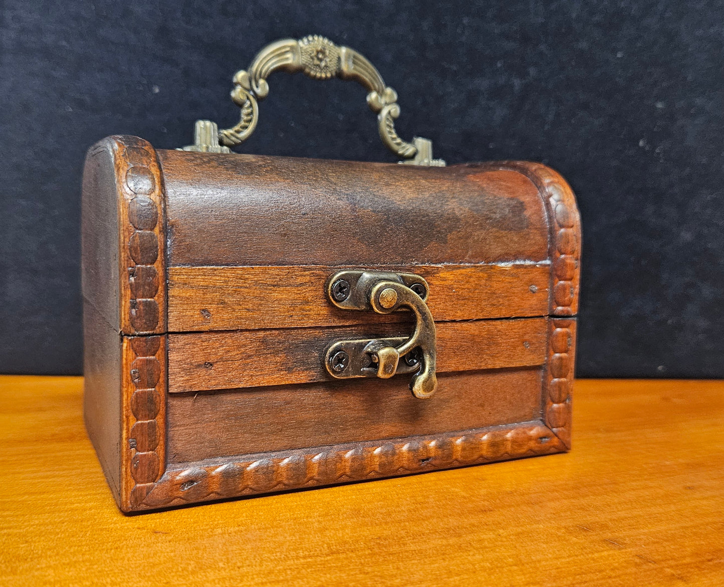 Kauri Gum Polishing Treasure Chest