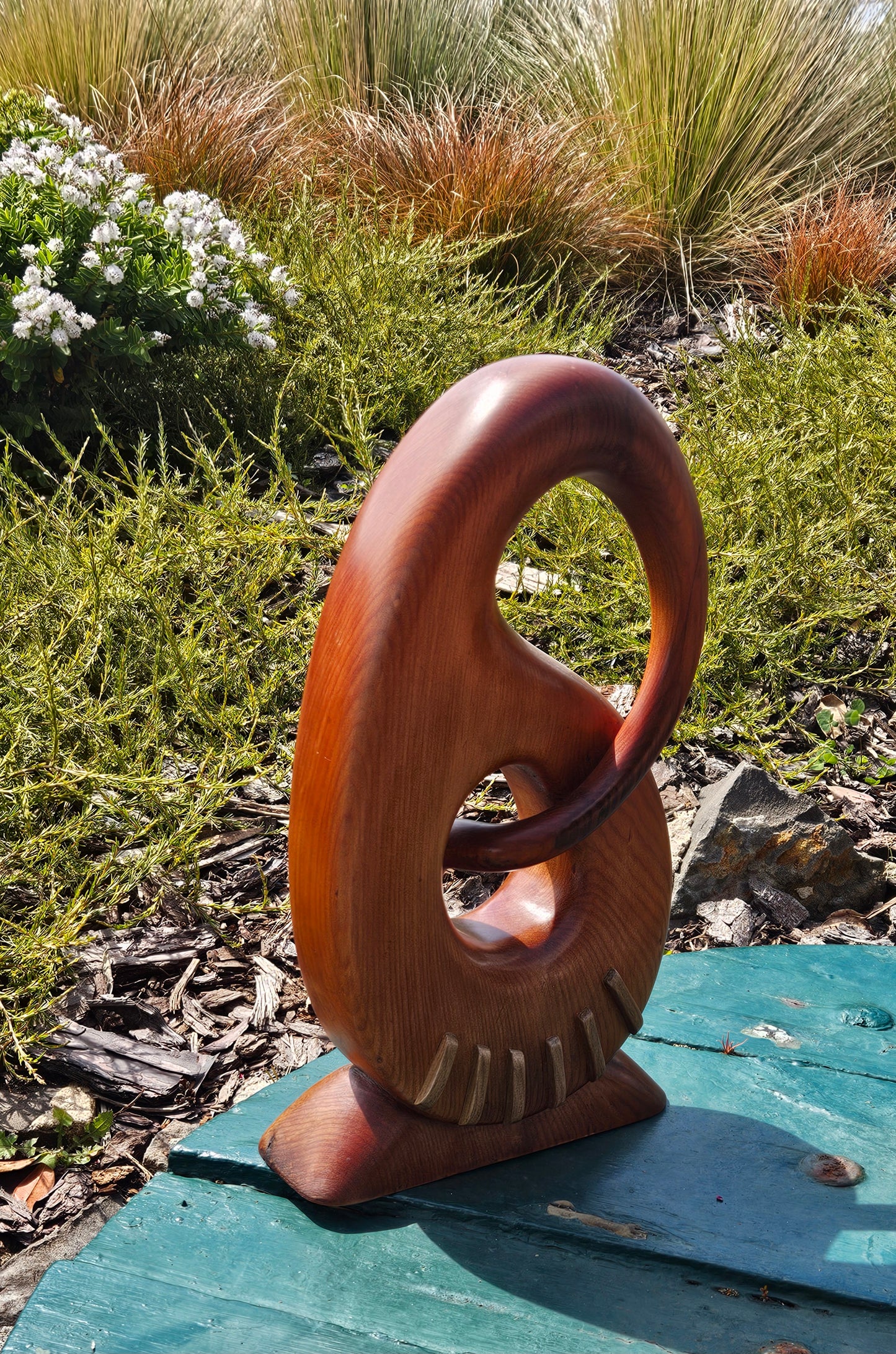 Stunning Kauri Sculpture, Endless Ka