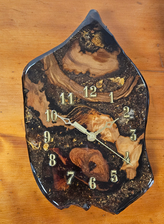 Swamp Kauri Clock