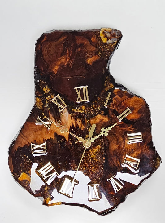 Swamp Kauri Clock Rounded With Flat Top